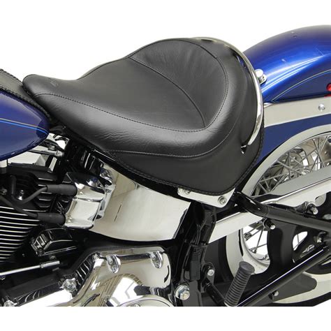 softail deluxe seat